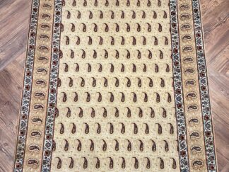 Hand-knotted Persian Kashan