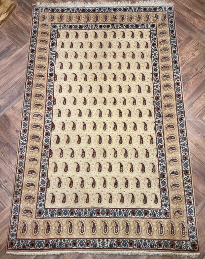 Hand-knotted Persian Kashan